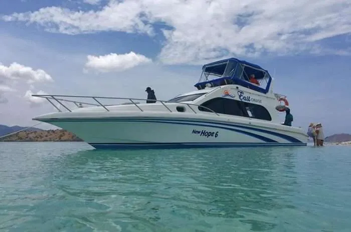 East Cruise Private Speedboat Charter
