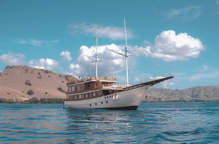3D2N Komodo Shared Tour with Luxury Yumana